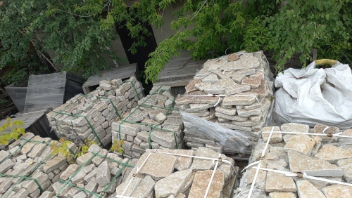 Гранитный плитняк галтованный для мощения купить в Лысьве