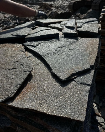 Плитняк златолит серебристый для фасада купить в Лысьве