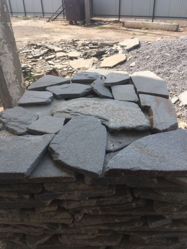 Златолит серебристый галтованный для лестниц купить в Лысьве